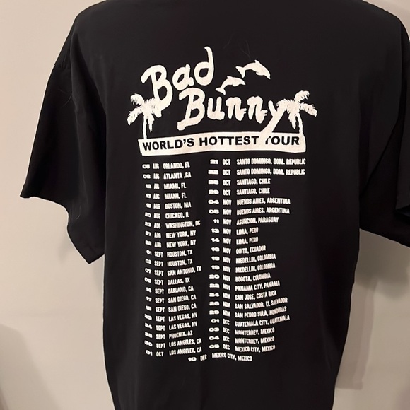 Bad Bunny World's Hottest
Tour 2022 Official Merch
Large T Shirt - Picture 5 of 5